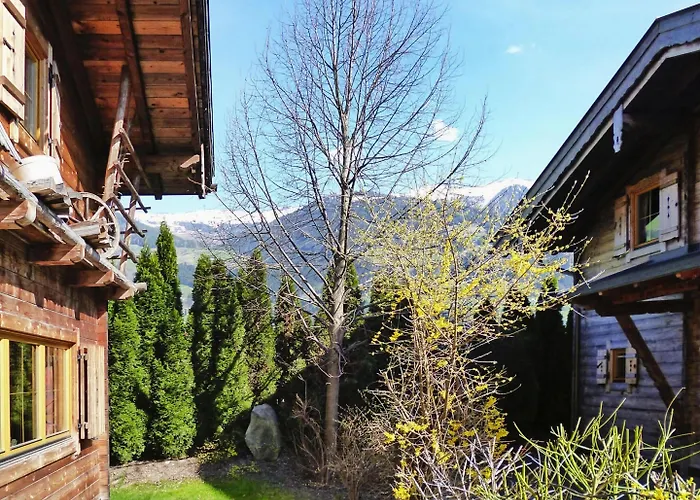 In Near Spieljochbahn Lift * フューゲン